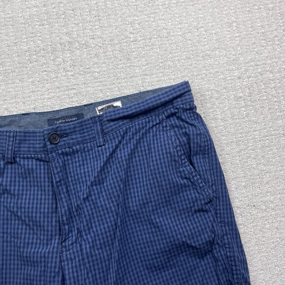 Tommy Hilfiger Mens 36 Bermuda Shorts Navy Blue Plaid Custom Fit Casual Summer - Picture 2 of 12